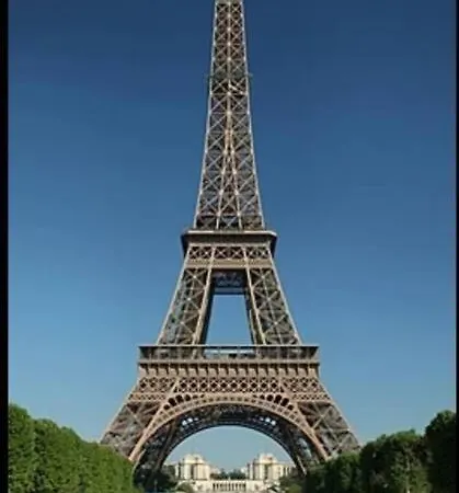 A 7 Min De Paris, 2 Pieces 